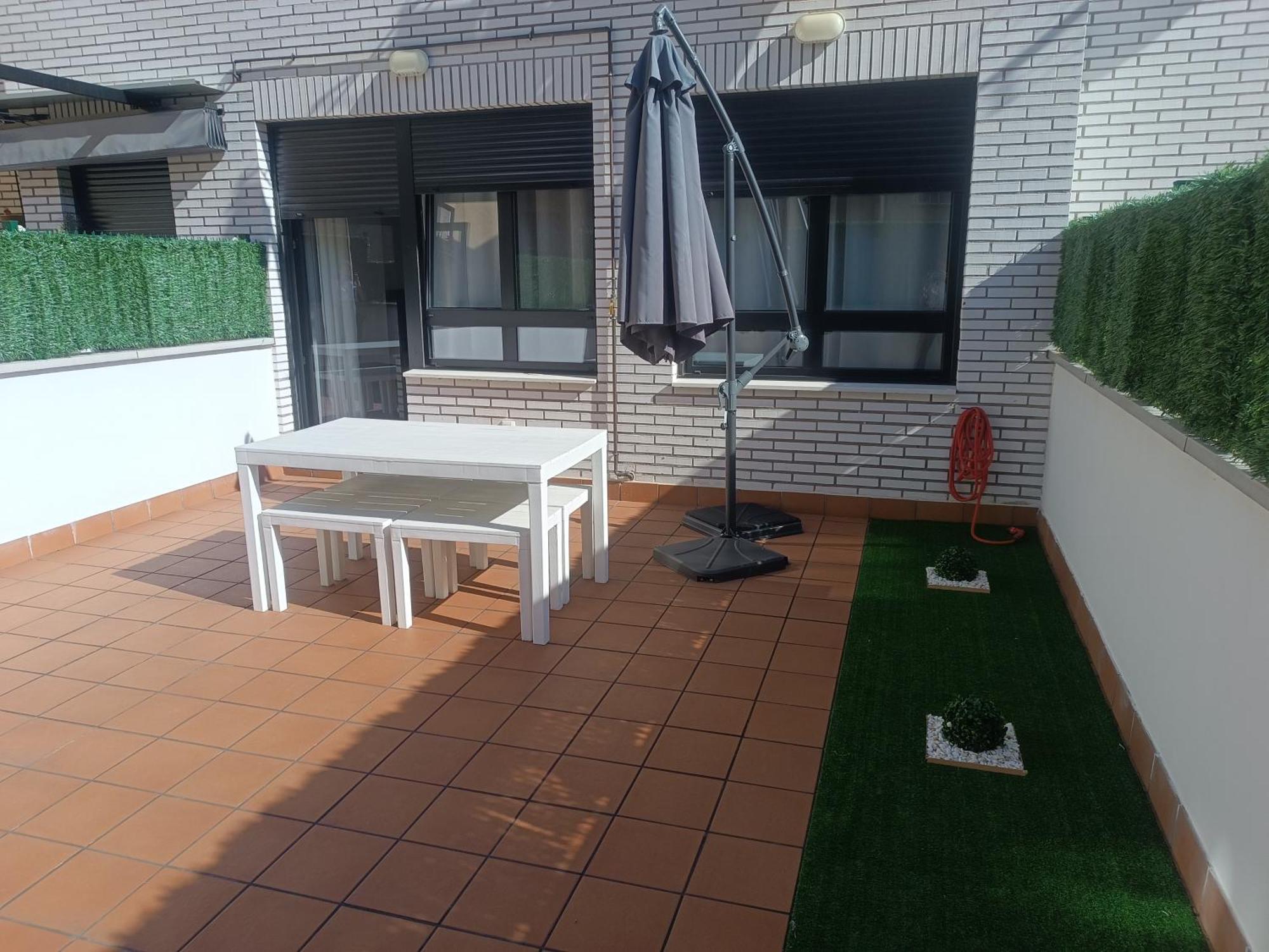 La Terraza De La Vega - Ubicacion Inmejorable , Wifi , Terraza Y Parking Gratuito Apartment Овиедо Екстериор снимка